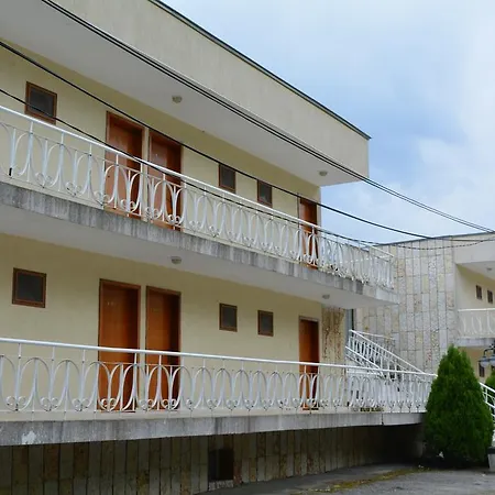 Sunshine Pearl Family Kavarna