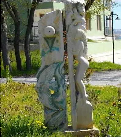 Отель Sunshine Pearl Family 3*